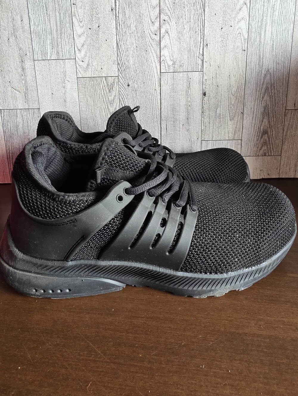 Dykhmily Steel Toe  Womens  Black Athletic Knit Lace-Up Sneakers
